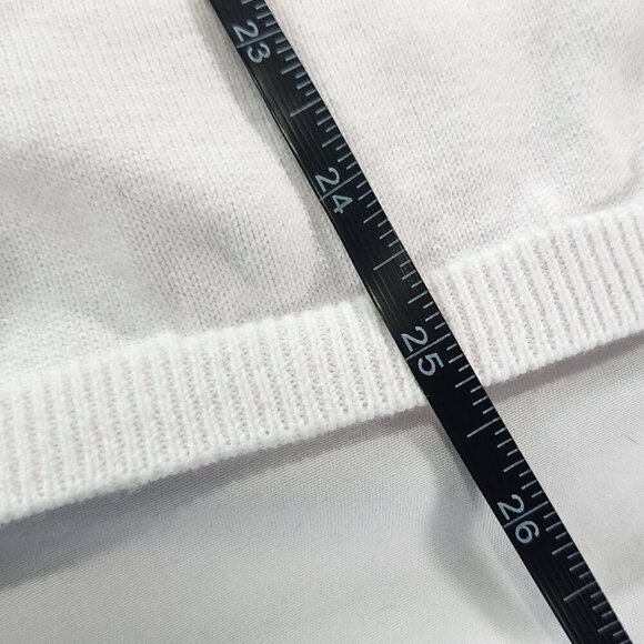 Quaker Factory Spring Cardigan, Roses-- See Pictures for Measurements
Lot G - Picture 5 of 7